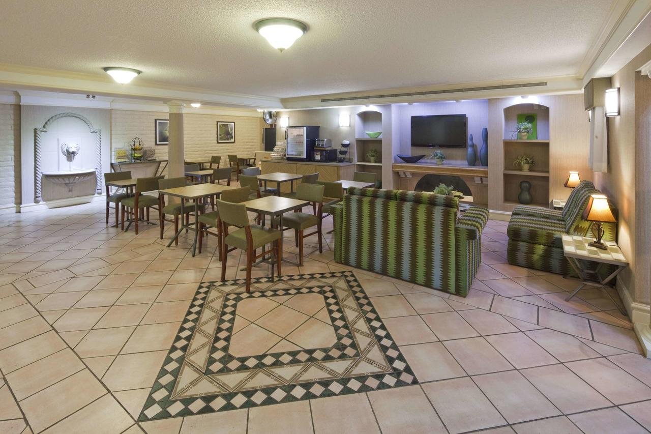La Quinta Inn By Wyndham Huntsville Research Park - Accommodation Dallas