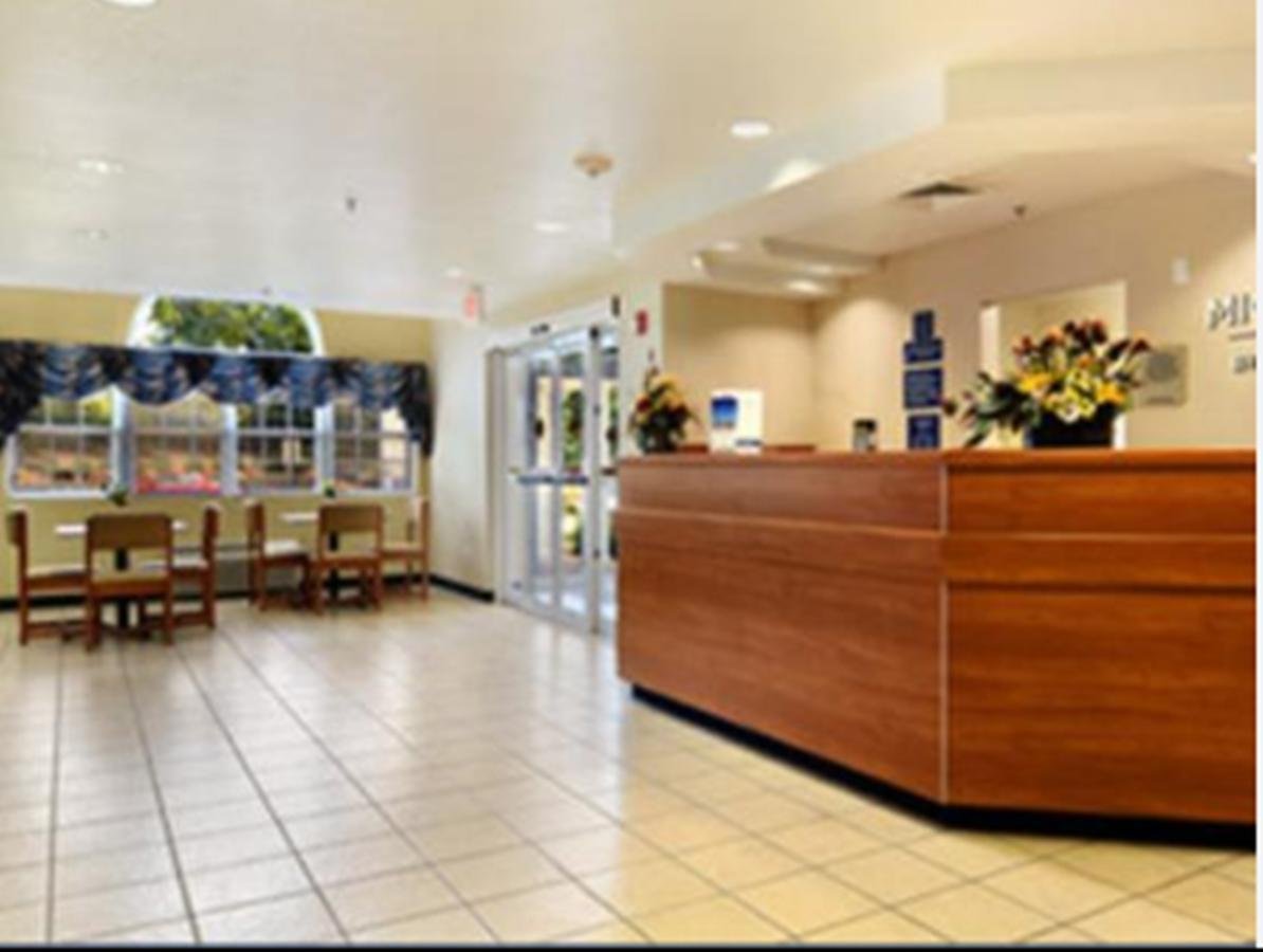 Microtel Inn & Suites Huntsville - Accommodation Dallas