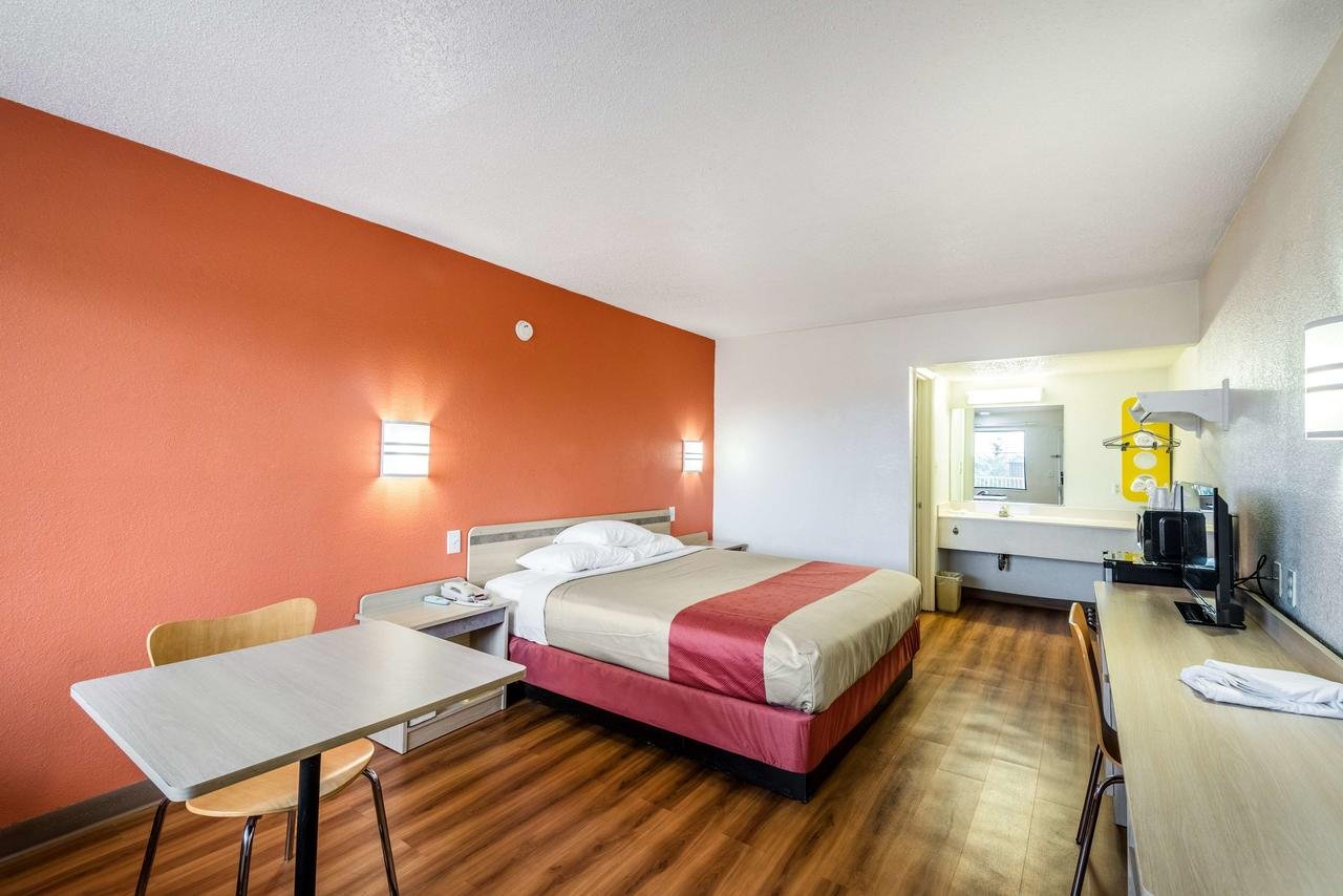 Motel 6 Anniston - Accommodation Texas 35