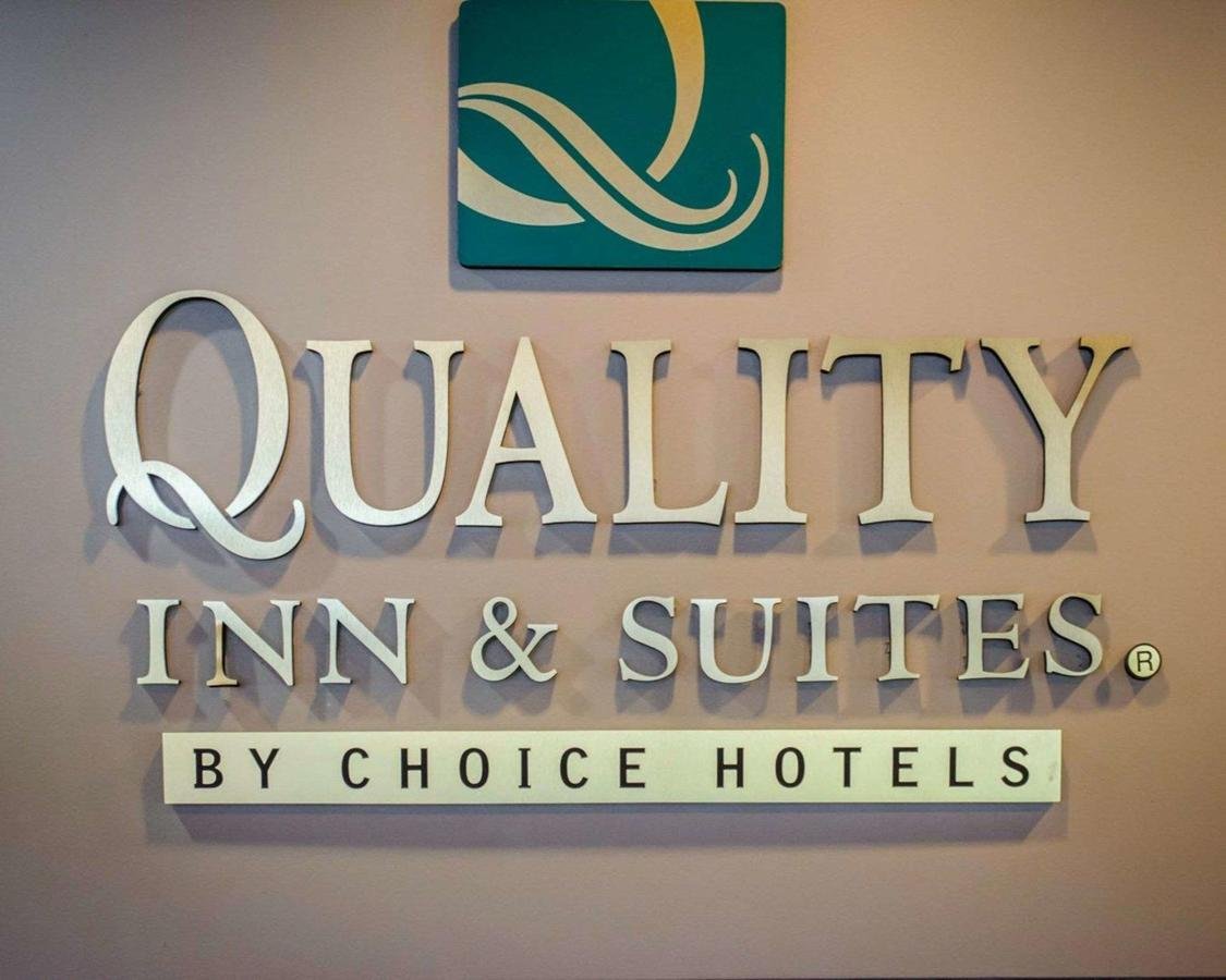 Quality Inn & Suites At Airport Blvd I-65 - Accommodation Florida