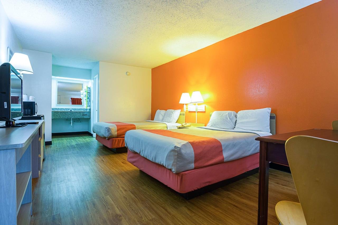 Motel 6 Decatur - Accommodation Dallas