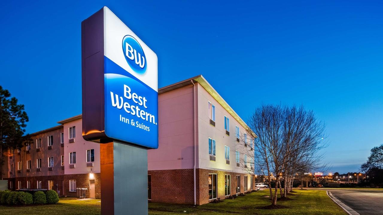 Best Western Dothan Inn & Suites - Accommodation Dallas