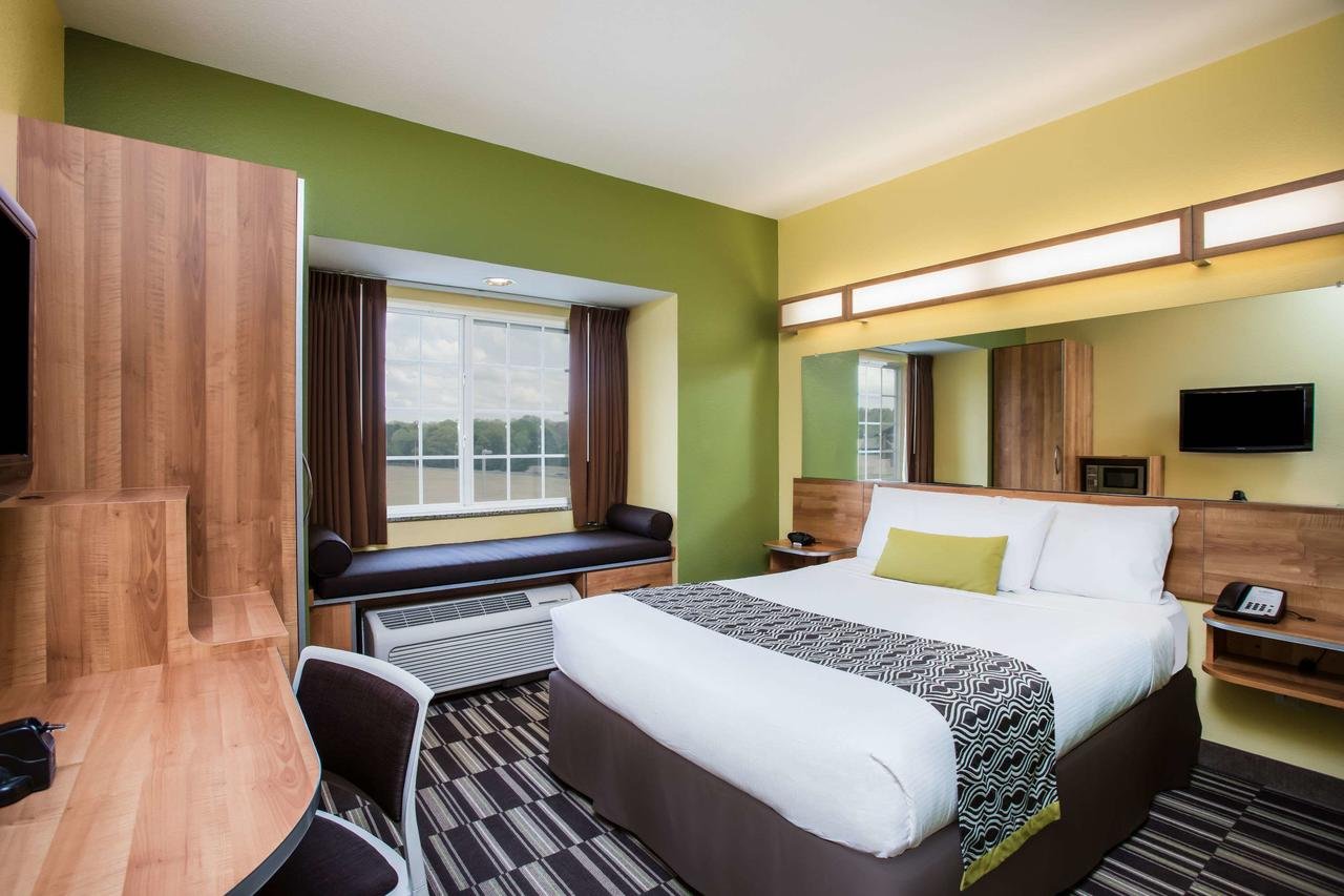 Microtel Inn And Suites By Wyndham - Accommodation Dallas