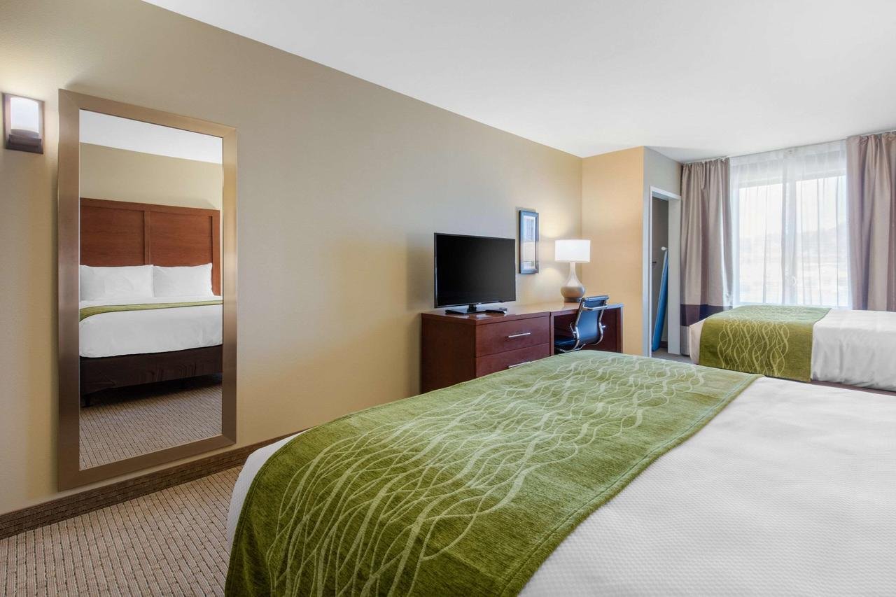 Comfort Inn & Suites At CrossPlex Village - Accommodation Florida