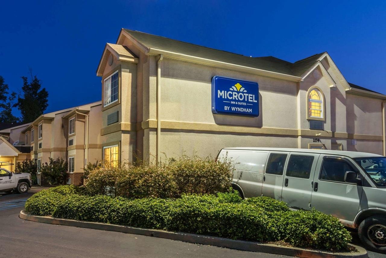 Microtel Inn & Suites By Wyndham Auburn - Accommodation Florida