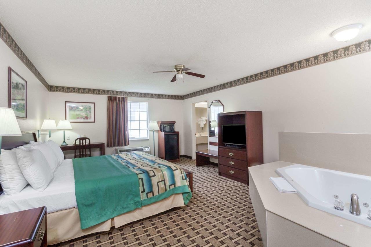 Days Inn & Suites By Wyndham Huntsville - Accommodation Texas 11