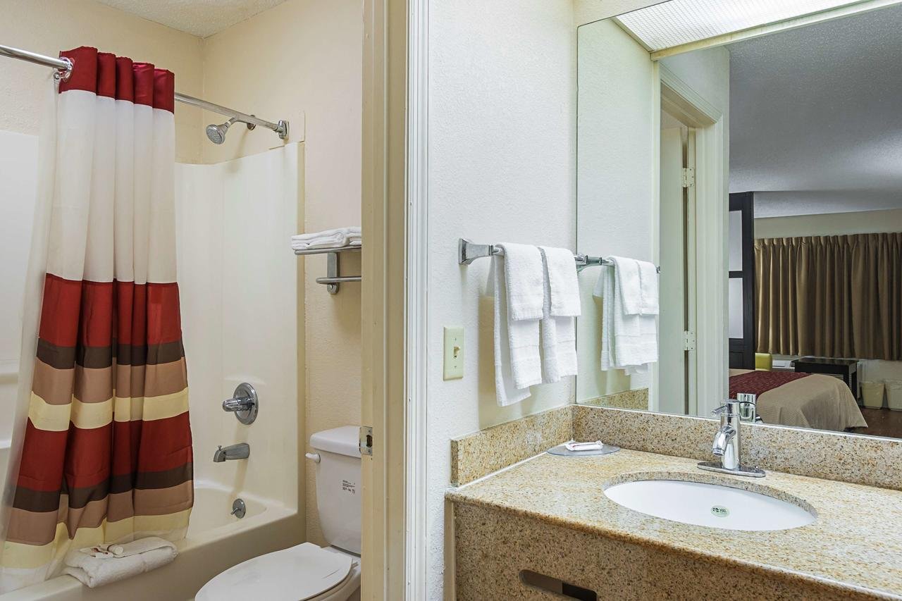 Red Roof Inn & Suites Scottsboro - Accommodation Florida