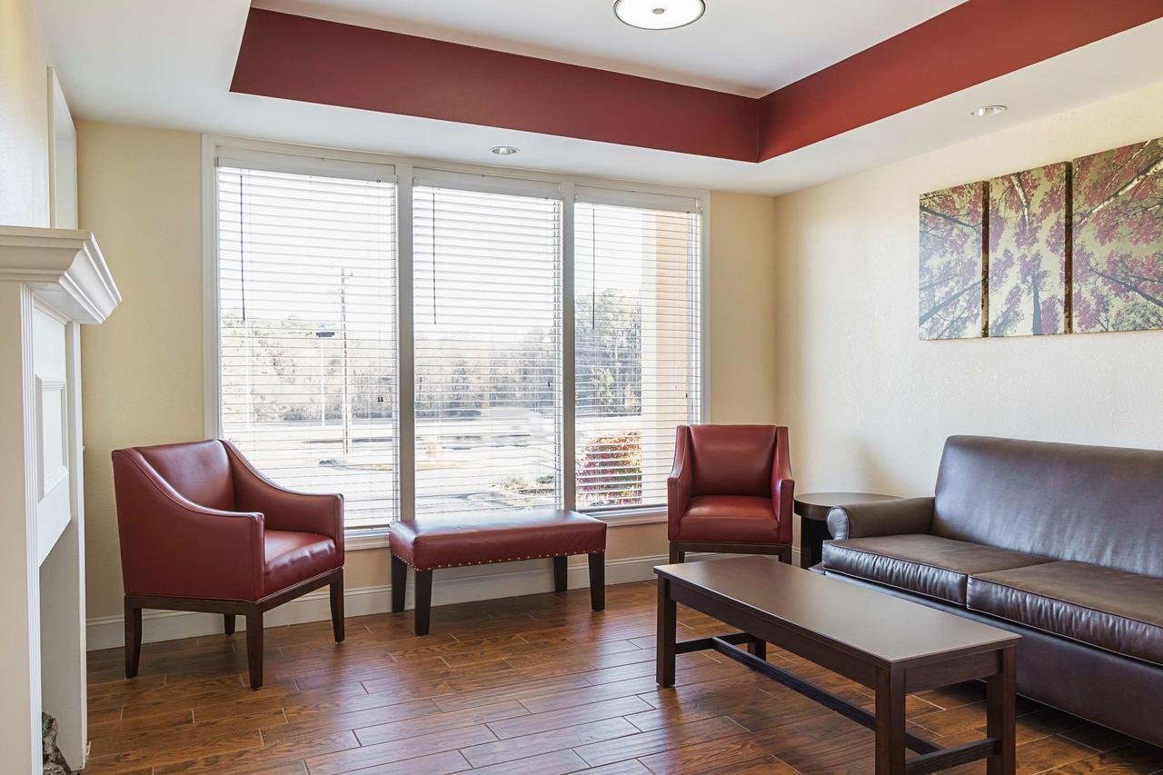 Red Roof Inn & Suites Scottsboro - Accommodation Dallas