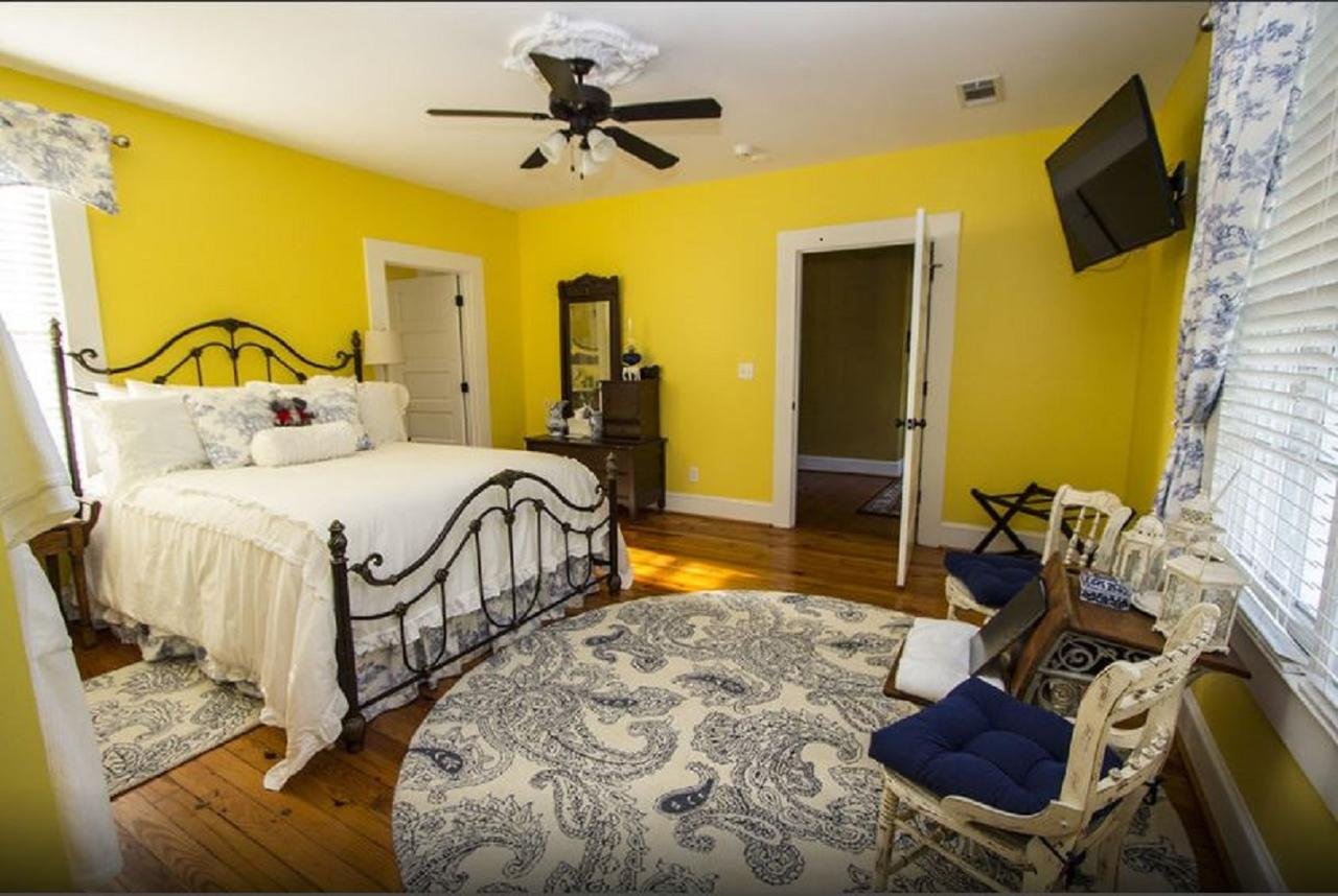 Bama Bed And Breakfast - Accommodation Florida