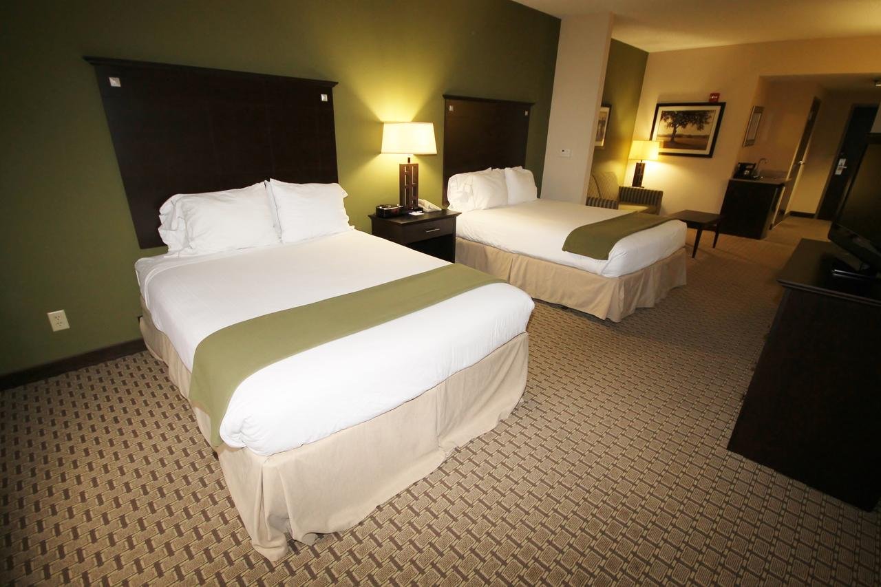Holiday Inn Express Hotel & Suites Opelika Auburn - Accommodation Dallas