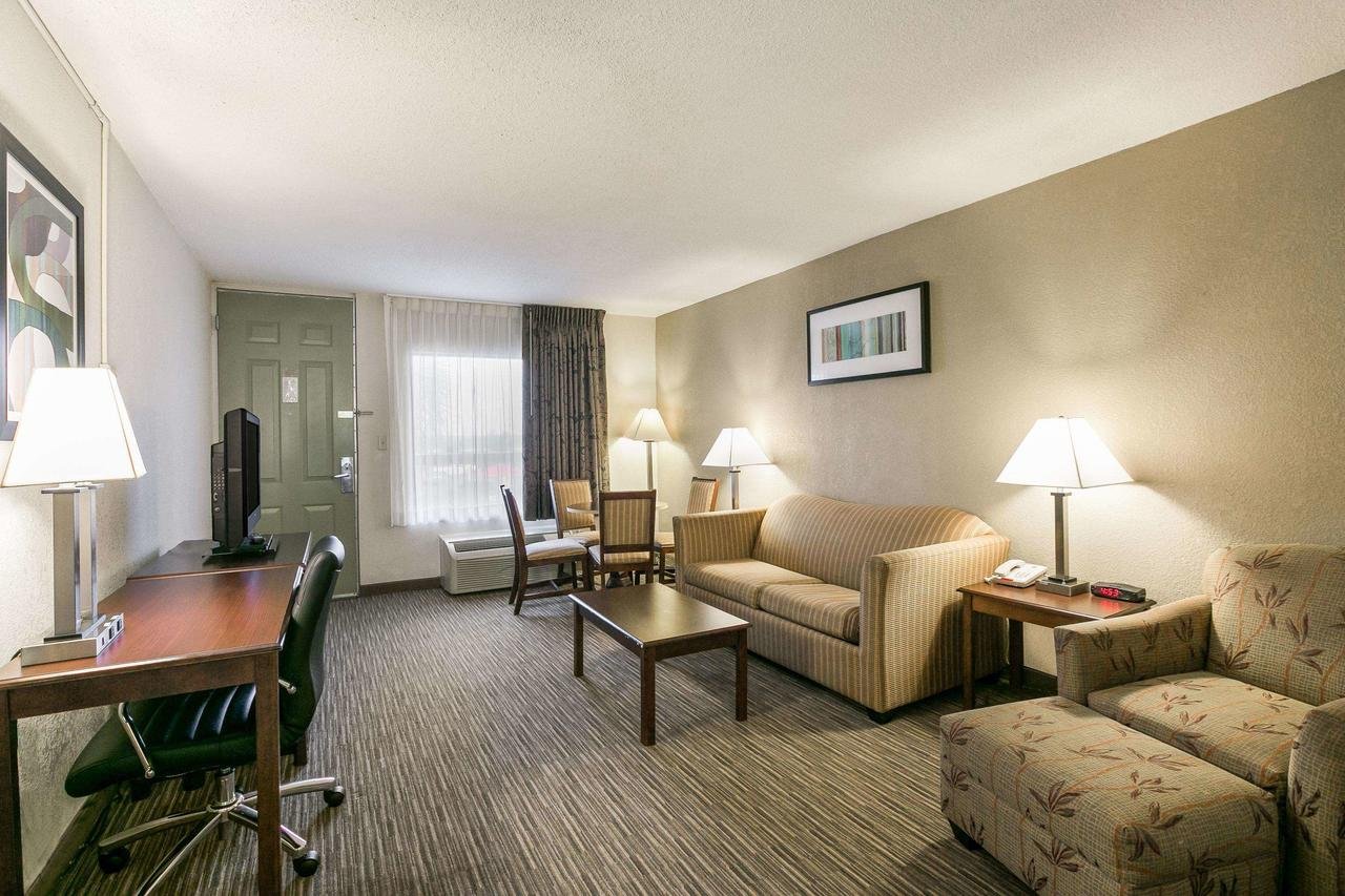 Quality Inn & Suites Eufaula - Accommodation Dallas