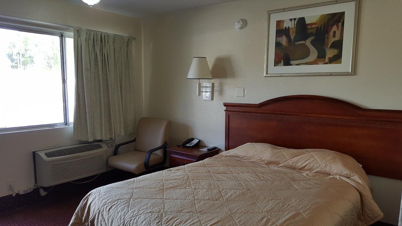 Carpet Inn - Accommodation Florida
