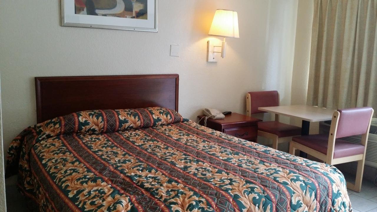Carpet Inn - Accommodation Florida