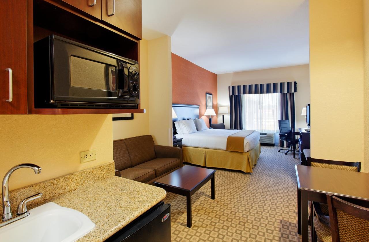 Holiday Inn Express Hotel & Suites Talladega - Accommodation Florida