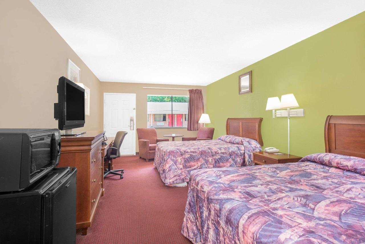 Hotel Express Anniston/Oxford - Accommodation Dallas