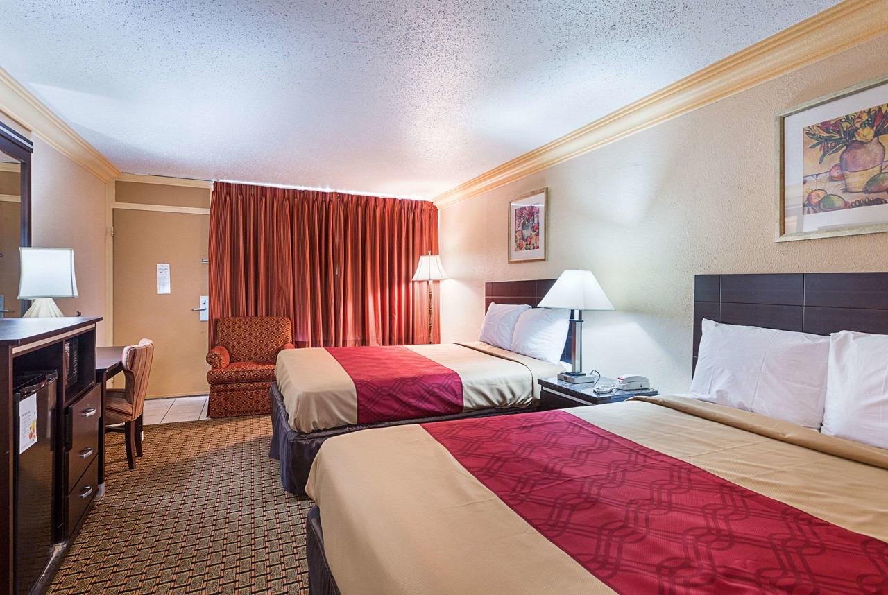 Rodeway Inn & Suites Birmingham I-59 Exit 134 - Accommodation Florida
