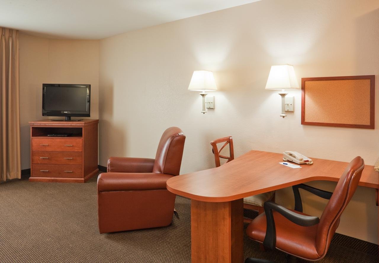 Candlewood Suites Eastchase Park - thumb 22