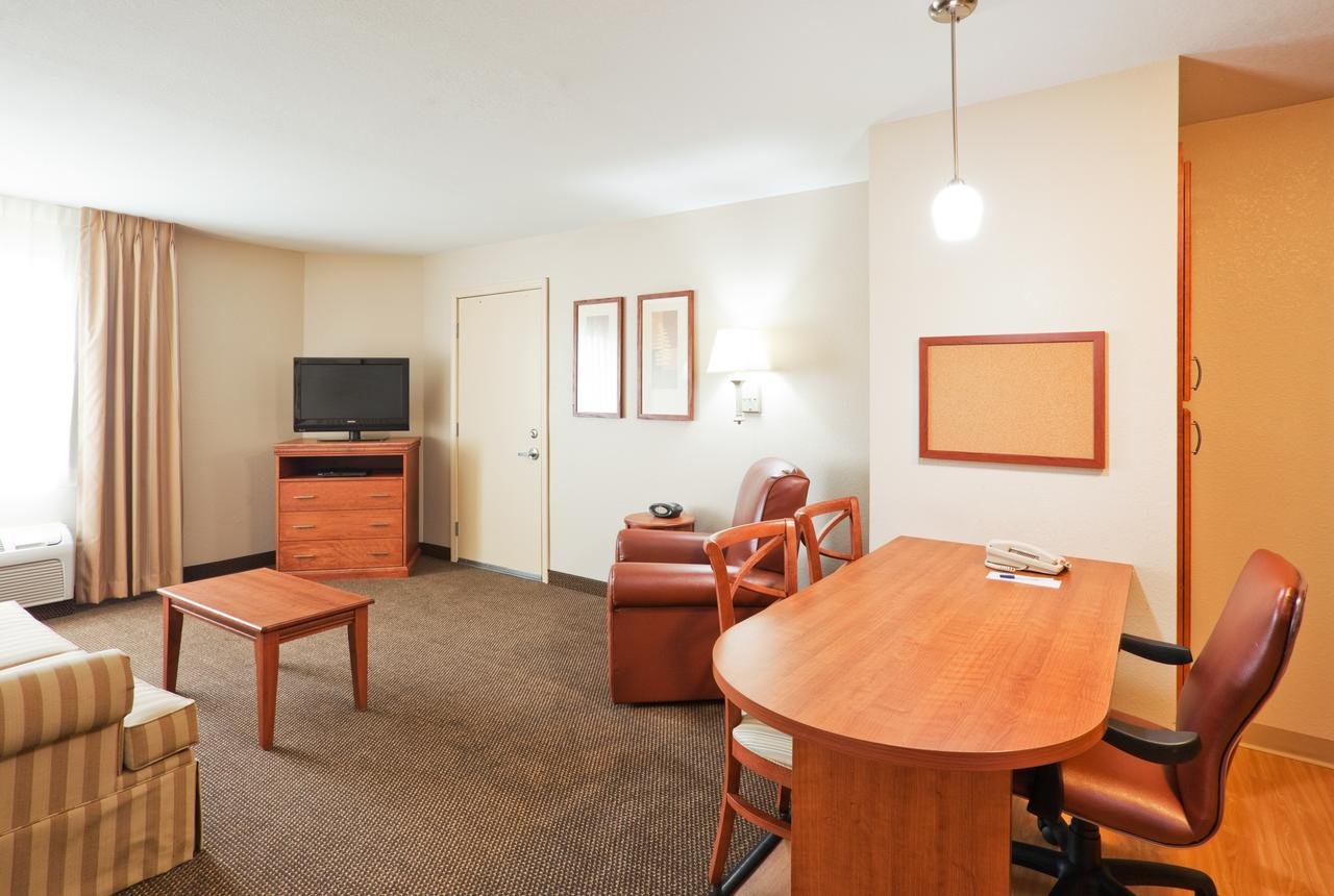 Candlewood Suites Eastchase Park - Accommodation Dallas