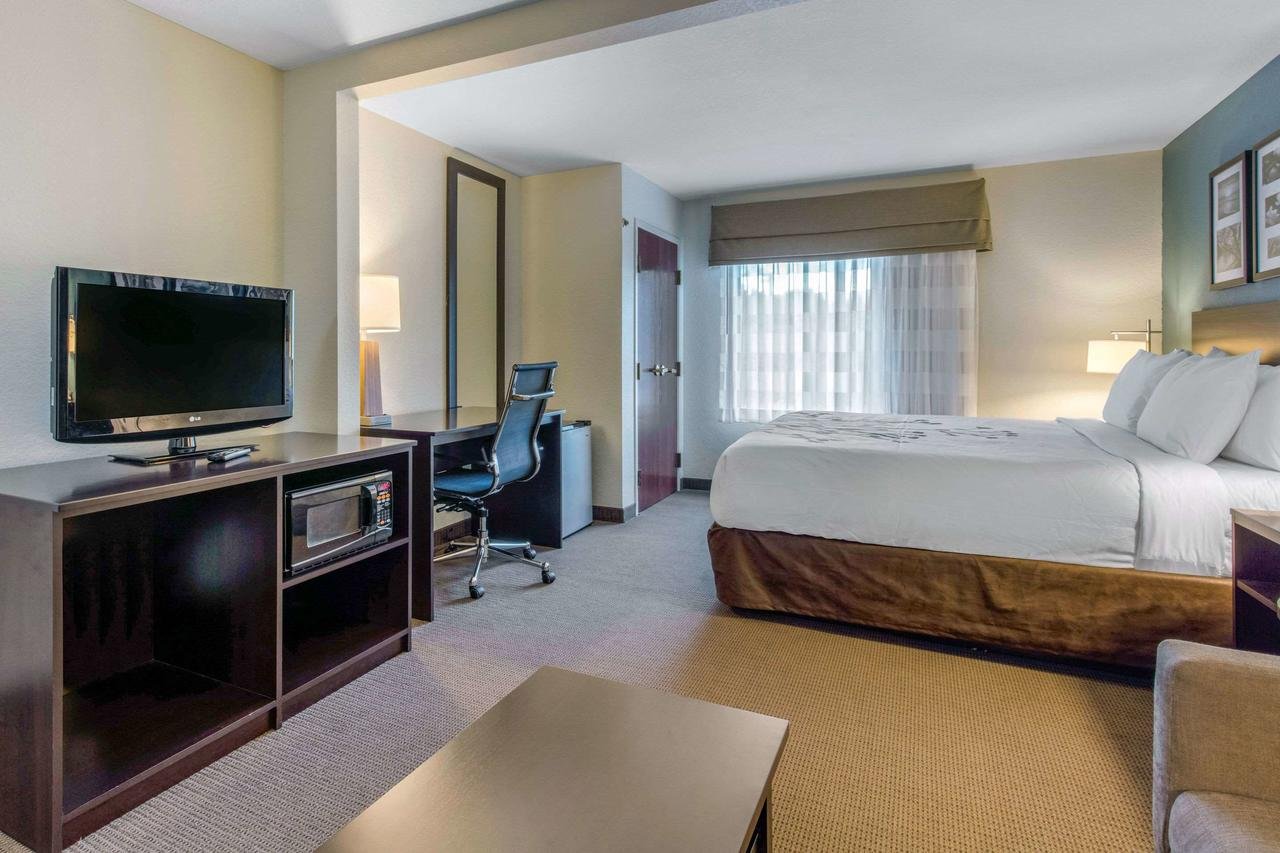 Sleep Inn & Suites Auburn - Accommodation Dallas