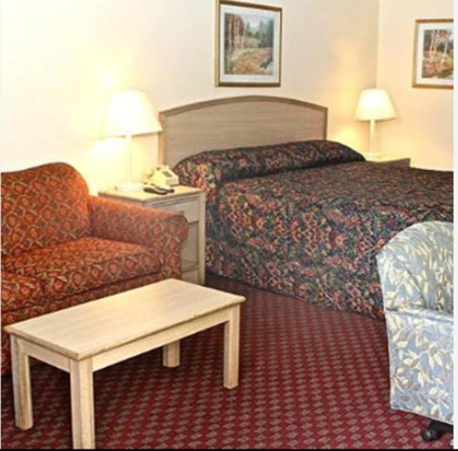 Family Inns Of America - Mobile - Accommodation Dallas