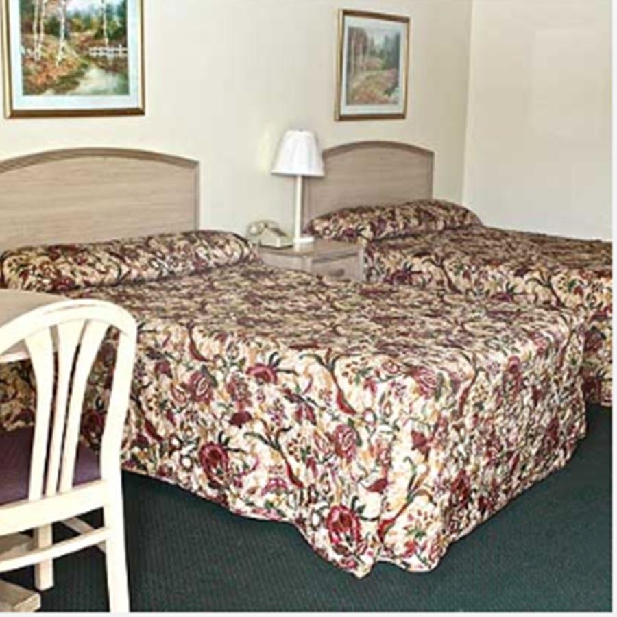 Family Inns Of America - Mobile - Accommodation Dallas