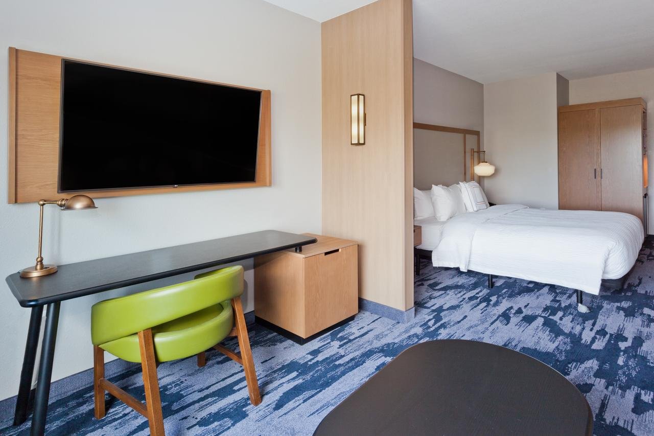 Fairfield Inn & Suites By Marriott Birmingham Colonnade - Accommodation Dallas