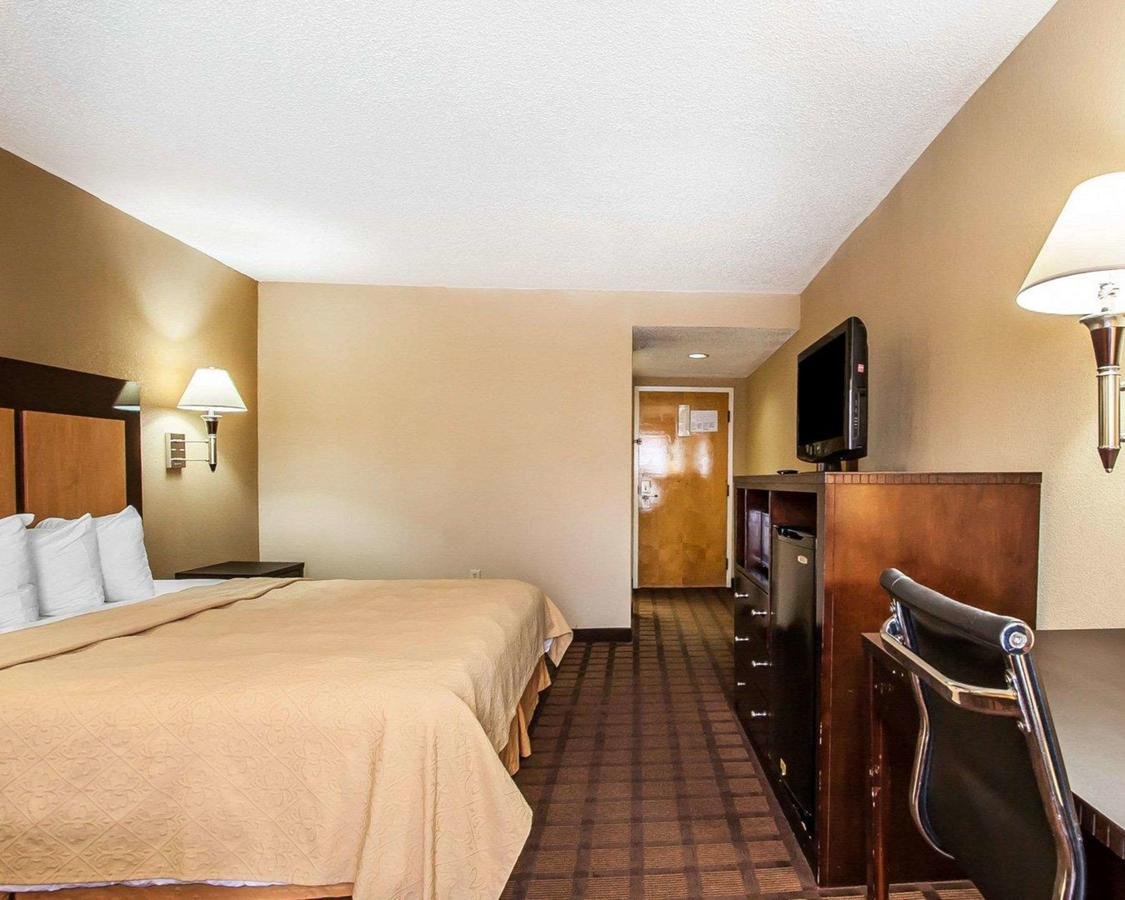 Quality Inn - Accommodation Dallas