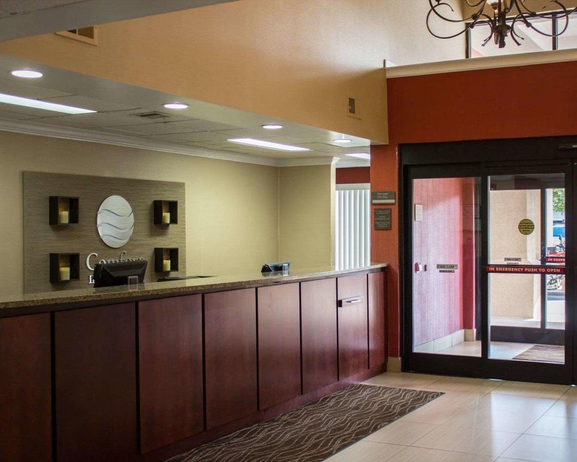 Comfort Inn & Suites Trussville I-59 Exit 141 - Accommodation Florida