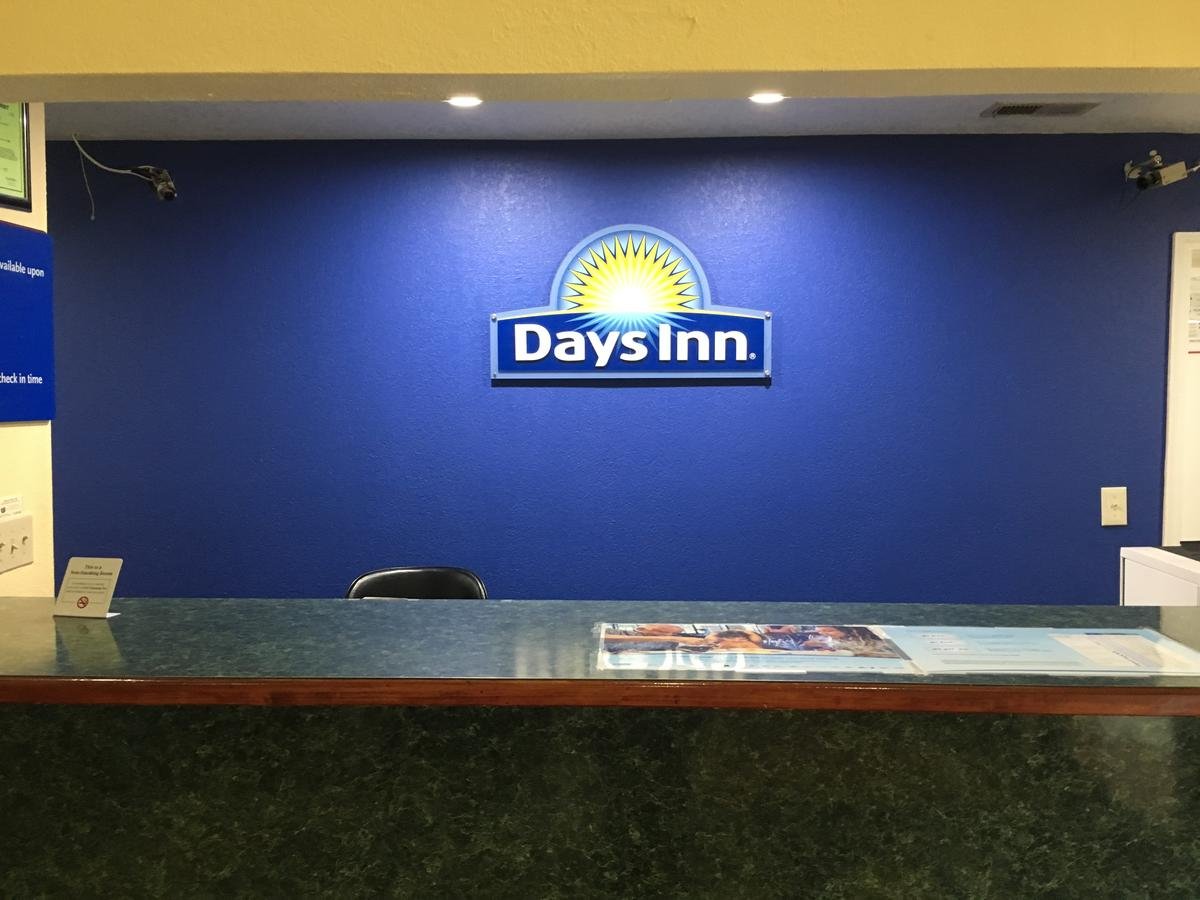 Days Inn By Wyndham Lincoln - Accommodation Dallas