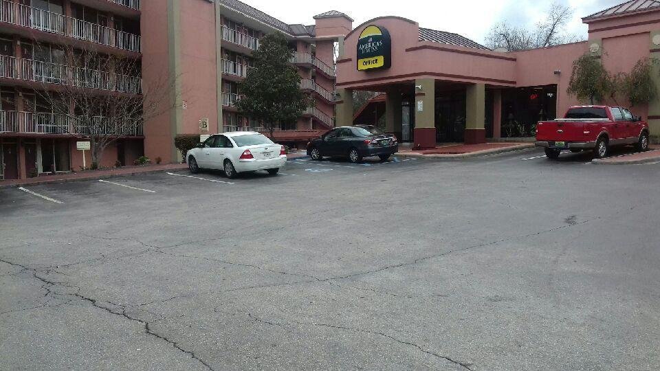 Budgetel Inn And Suites - thumb 12