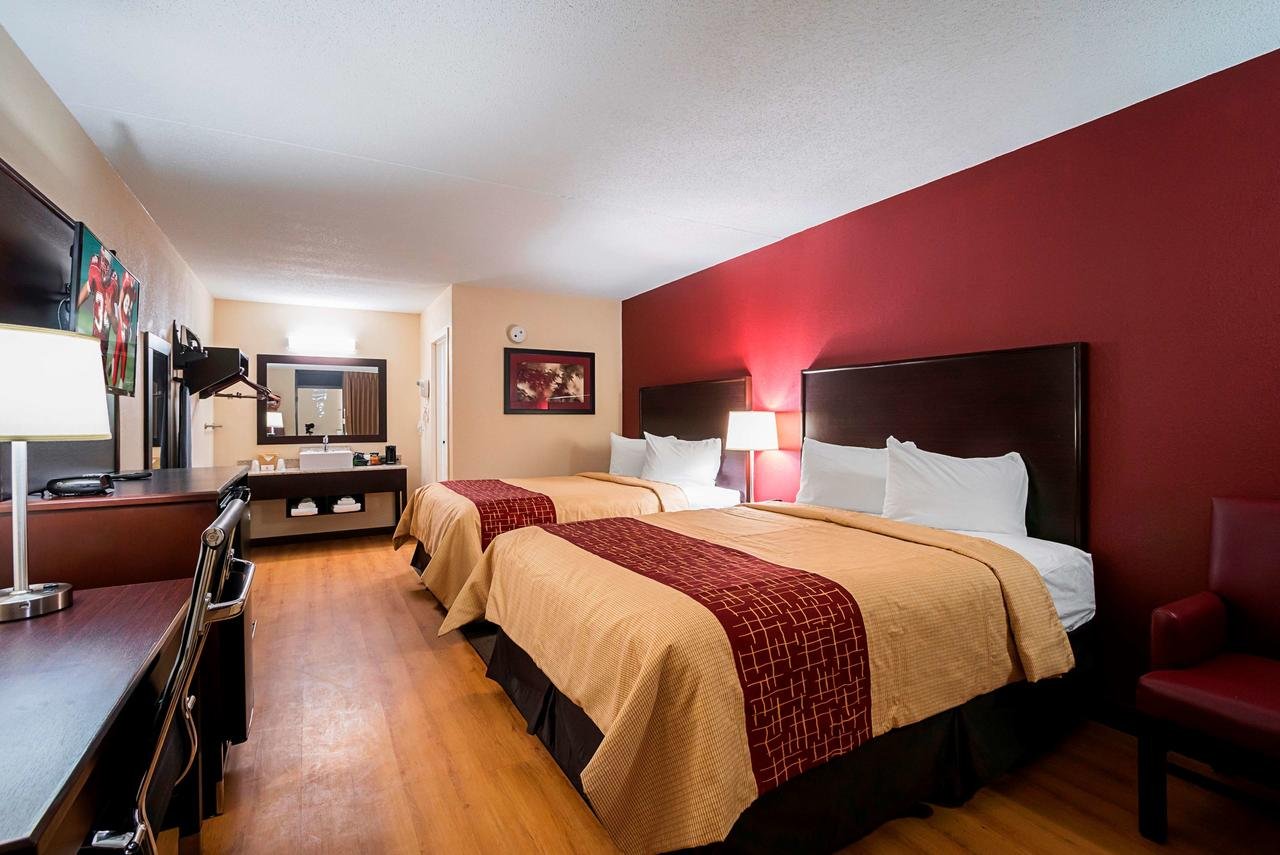 Red Roof Inn PLUS+ Huntsville â€“ Madison - Accommodation Dallas 4