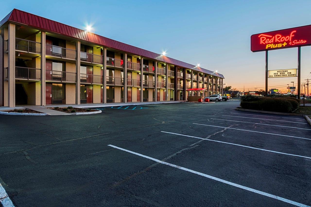 Red Roof Inn PLUS+ Huntsville â€“ Madison - Accommodation Dallas 31