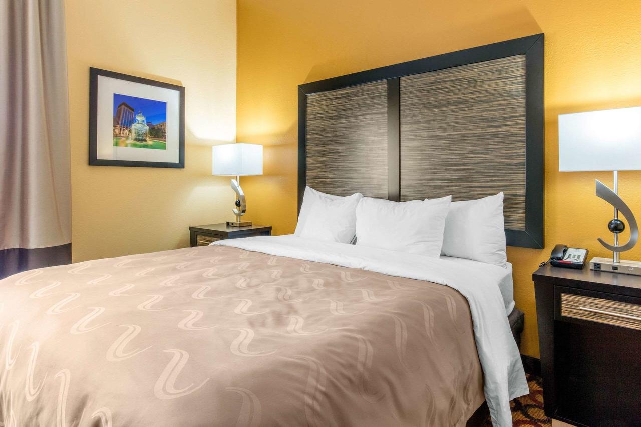 Quality Inn & Suites Montgomery East Carmichael Rd - Accommodation Texas 3