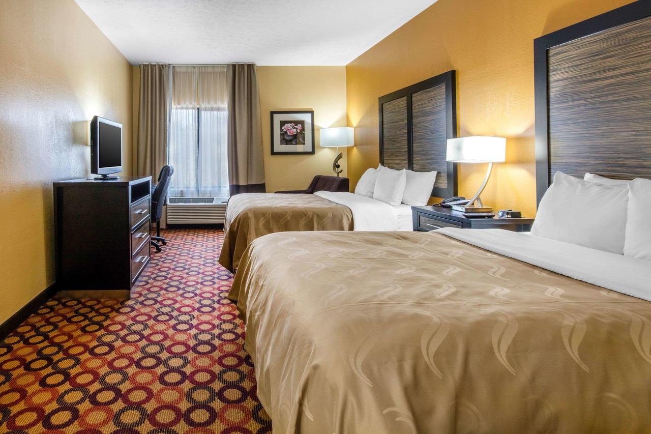 Quality Inn & Suites Montgomery East Carmichael Rd - Accommodation Dallas