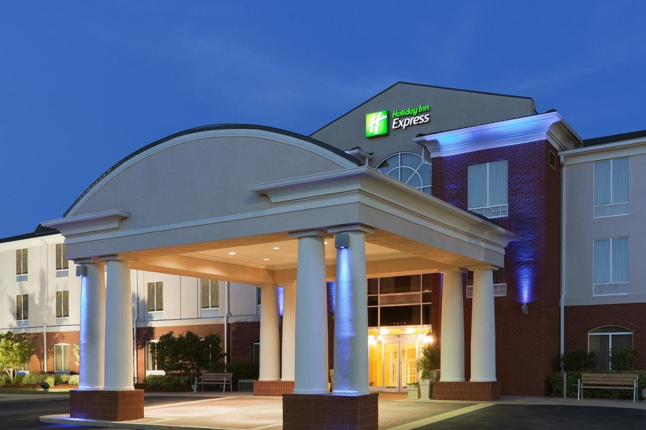 Holiday Inn Express Hotel & Suites Auburn - University Area - Accommodation Dallas 0