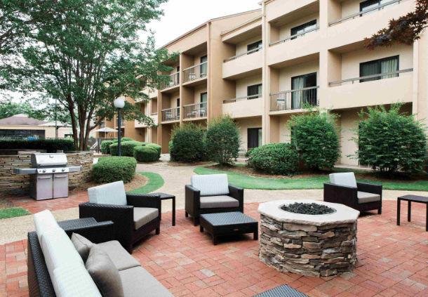 Courtyard Montgomery - Accommodation Dallas
