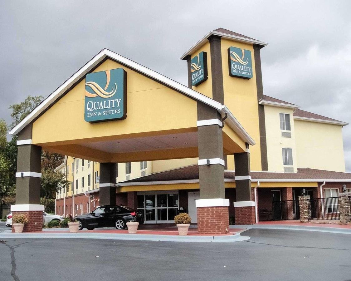 Quality Inn & Suites Huntsville Research Park Area - Accommodation Dallas