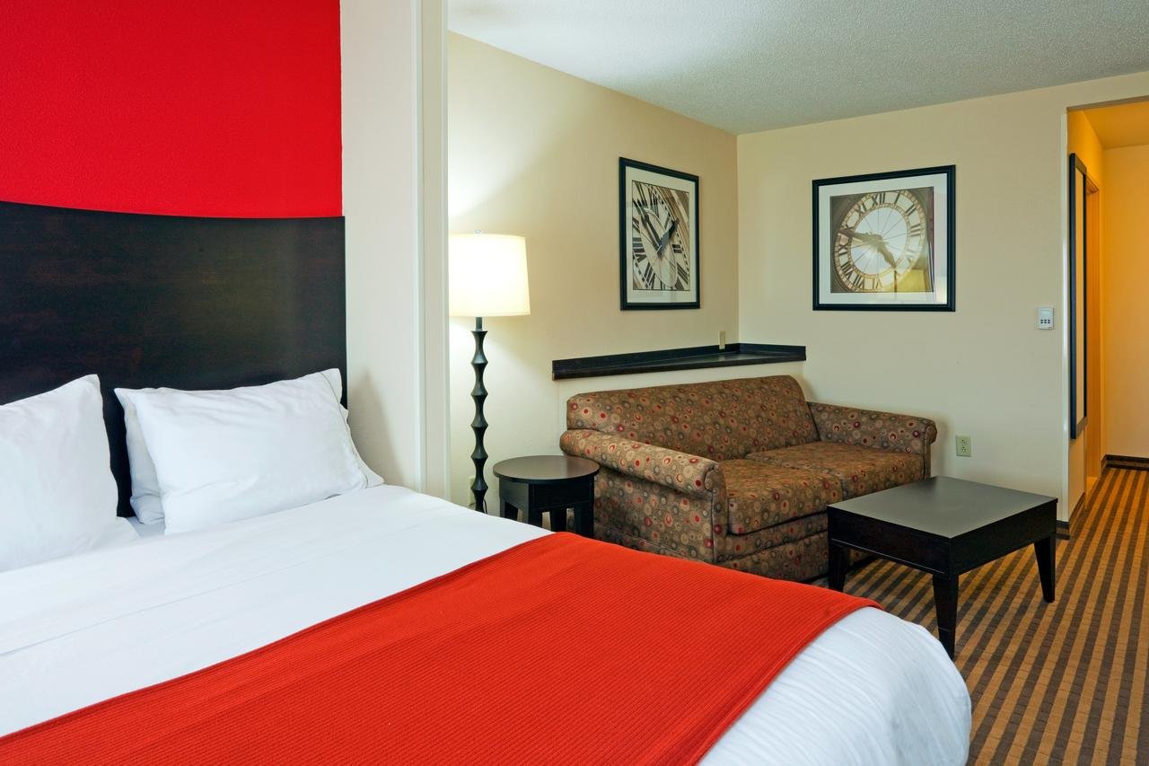 Holiday Inn Express Atmore - Accommodation Dallas