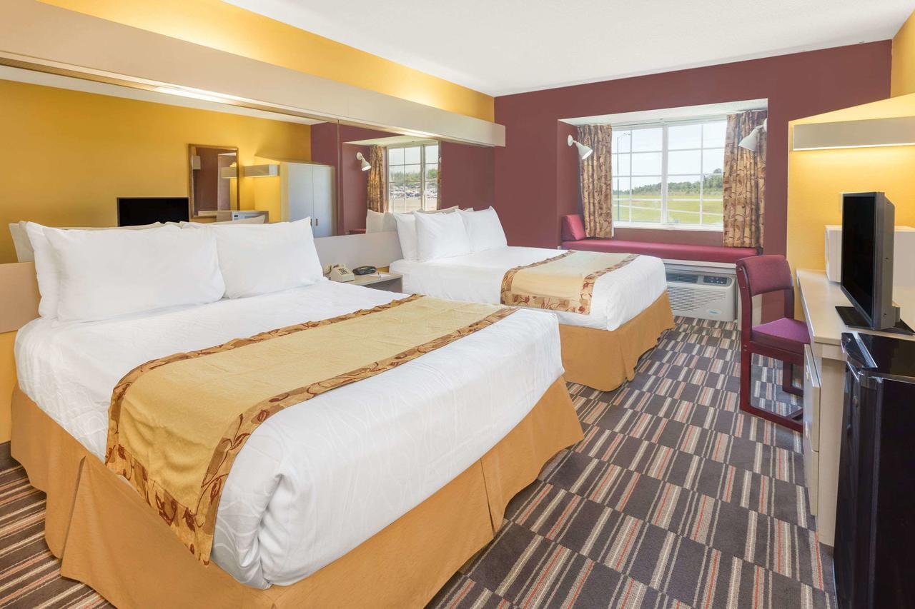 Microtel Inn & Suites Cottondale - Accommodation Florida