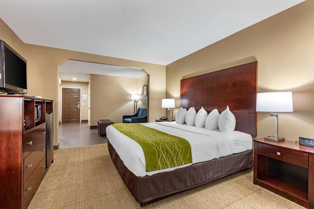 Comfort Inn US Hwy 80 - Accommodation Florida