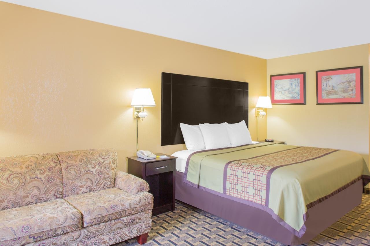 Days Inn By Wyndham Andalusia - Accommodation Florida