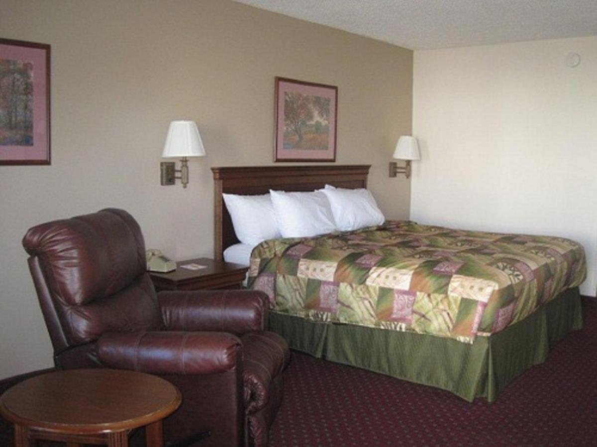 Briarwood Inn Of Geneva - Accommodation Texas 4