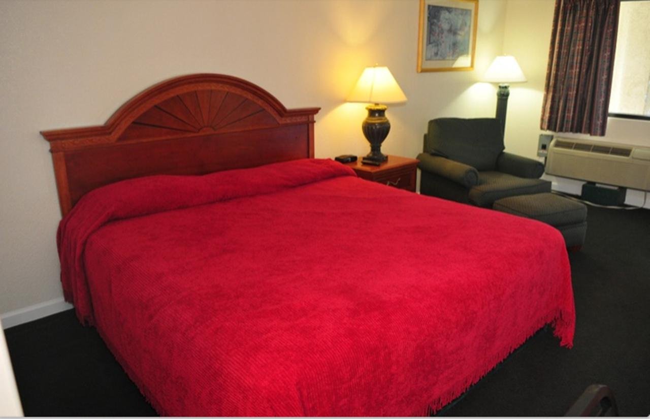 Travelers Place Inn & Suites - Accommodation Dallas