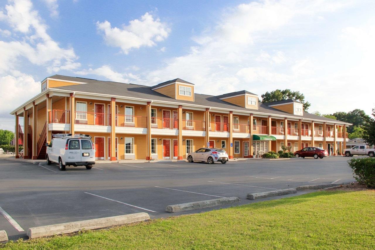 Quality Inn Albertville US 431 - Accommodation Florida