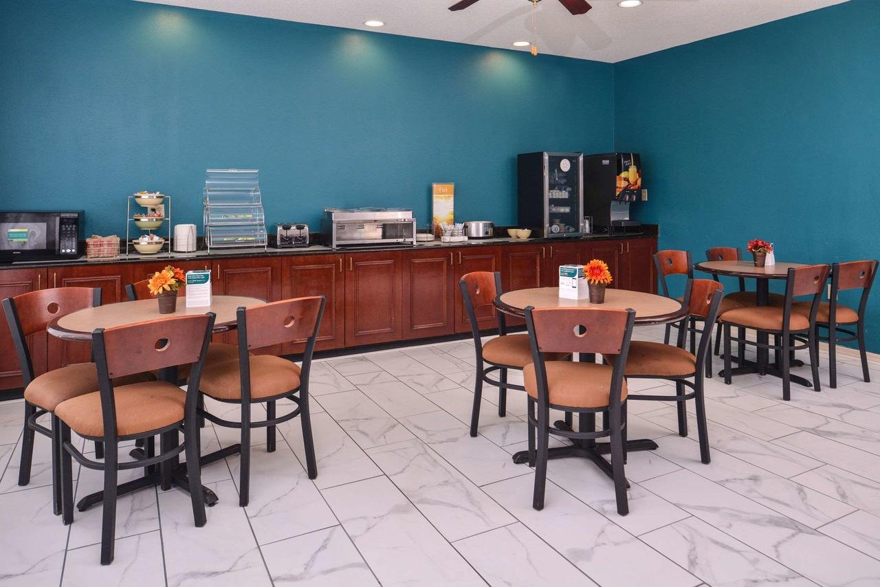 Quality Inn & Suites Northpark - Accommodation Dallas