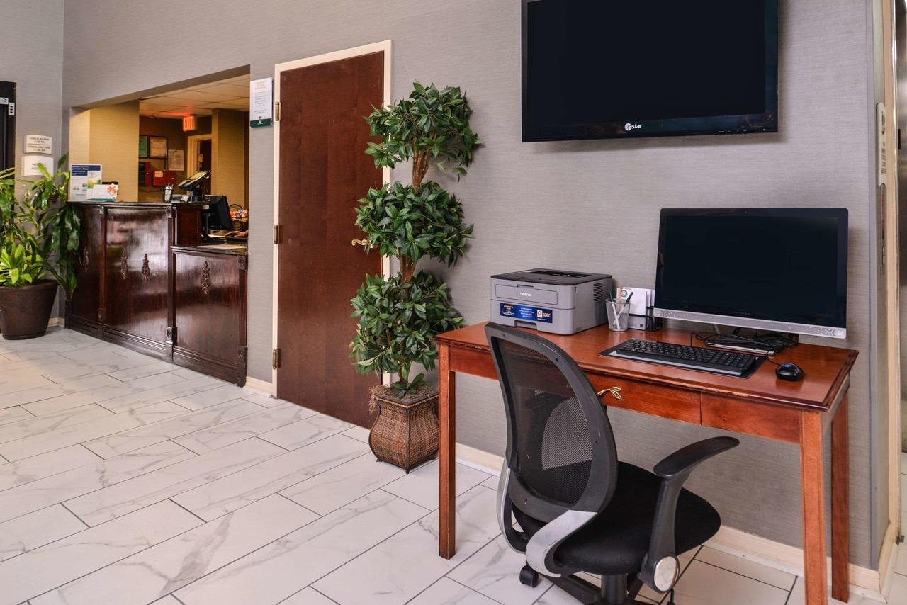 Quality Inn & Suites Northpark - Accommodation Texas 36