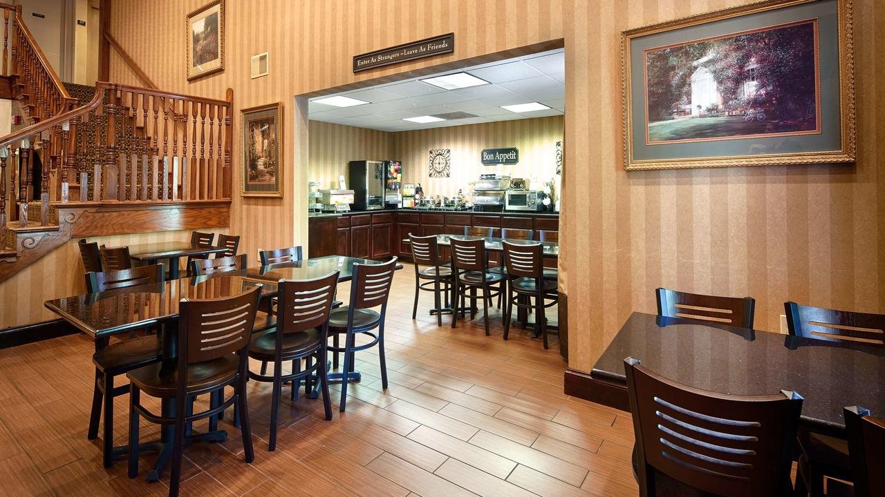 Best Western Plus Russellville Hotel & Suites - Accommodation Dallas
