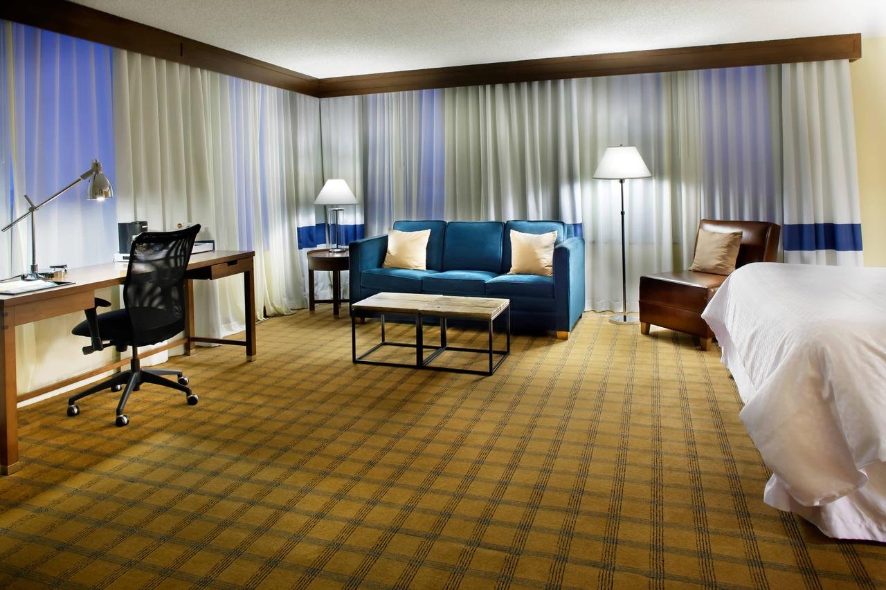 Four Points Huntsville Airport - Accommodation Dallas