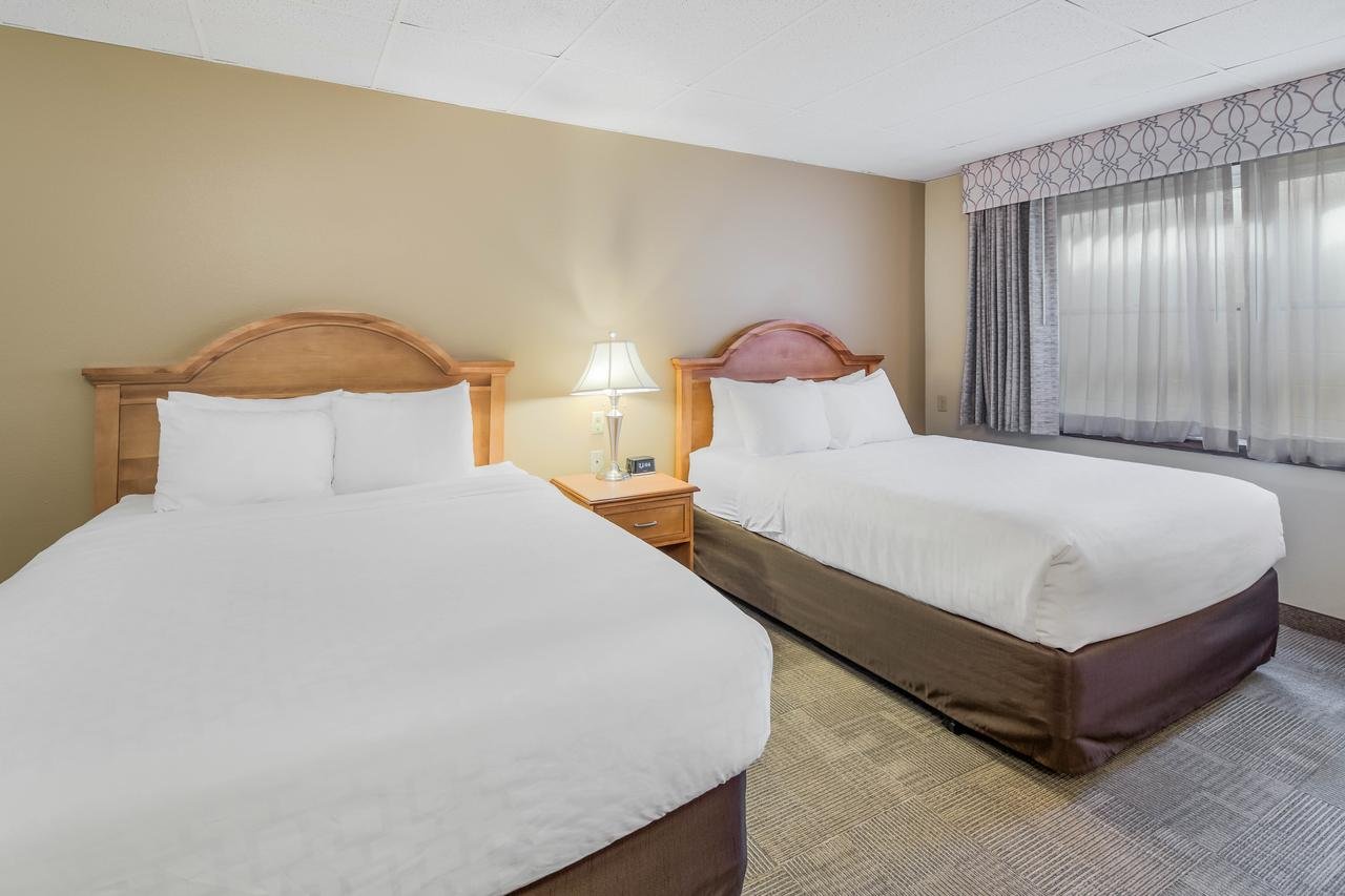 Clarion Hotel & Suites - Accommodation Dallas 32