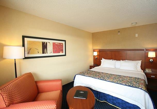 Courtyard Anchorage Airport - Accommodation Dallas 17